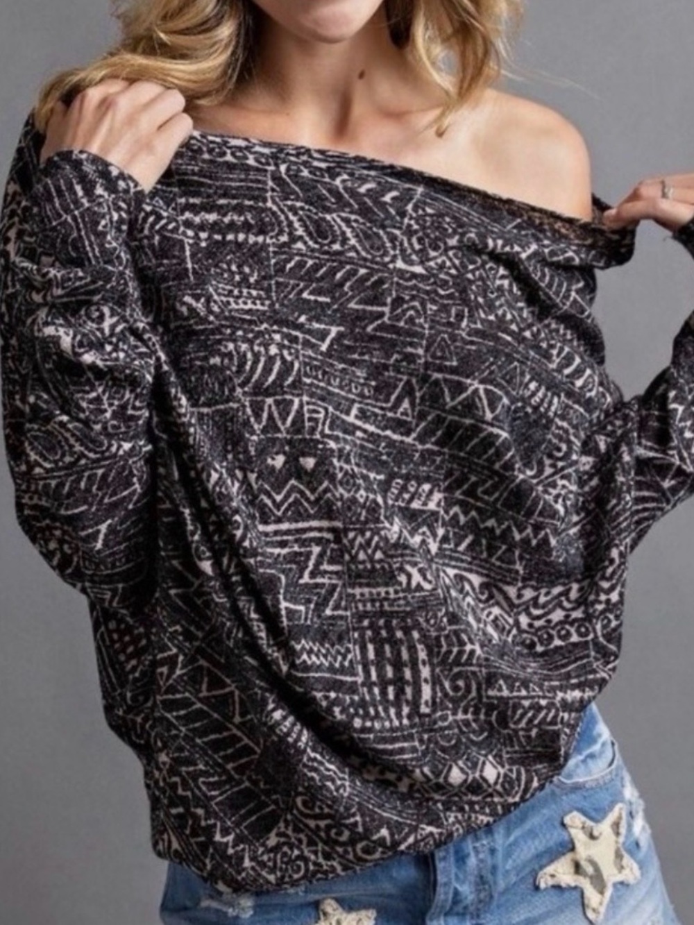 🌺 5/$35🌺 Off-Shoulder Black & White Patterned Women's Sweater